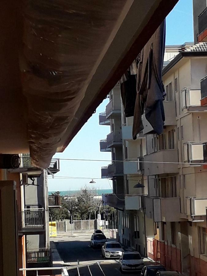 Appartamento Al Mare Lorella Sottomarina Eksteriør billede